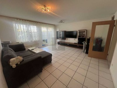 Großzügige EG-Wohnung mit Terrasse und Balkon