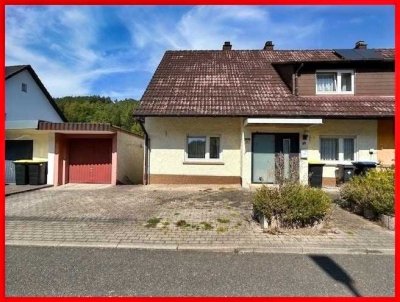 Neue Eigentümer gesucht! Doppelhaushälfte mit Grundstück, Garage und Nebengebäude