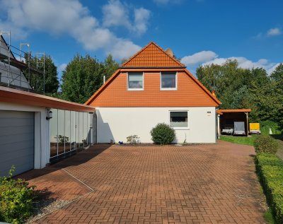 Charmantes 4Z-Einfamilienhaus mit 3 Garagen und Carport Salzhemmendorf