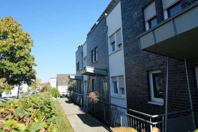 Moderne 4-Zimmer-Wohnung über 2 Etagen mit Terrasse/Garten und Balkon