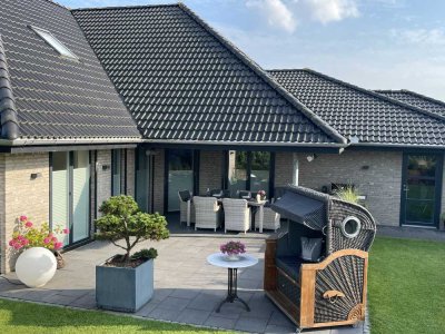 **Zwischen den Meeren** Großzügiges Einfamilienhaus in ruhige Feldrandlage