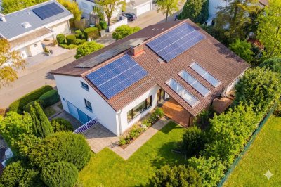 Provisionsfrei: Traumhaus mit Fernblick, Pool & Einliegerwohnung in Karlsruhe-Durlach