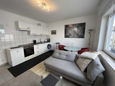 Zentral gelegene möblierte 3-Zimmer-Wohnung, ab sofort verfügbar. Auch als WG geeignet