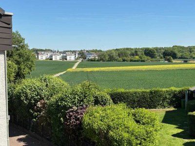 Reihenhaus sonnige Feldrandlage mit Terrasse Balkon 4,5 Zimmern in Frankfurt a. M.  Nieder-Eschbach