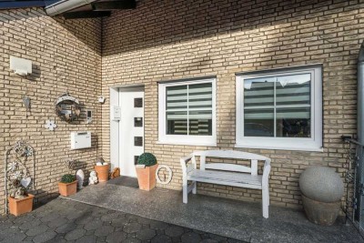 Ein Ort zum Ankommen – Großzügiges, modernes Wohnen mit Terrasse, Garten und Fernblick