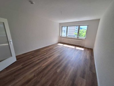 3 Zimmer Wohnung vollständig saniert ab sofort