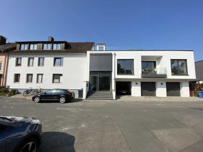 Vollständig renovierte 1-Zimmer-DG-Wohnung mit Einbauküche in Göttingen (Kreis)