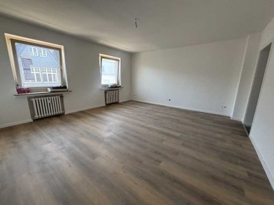 Ideal für Singles & Pendler - Frisch renovierte 2,5-Zimmer-Wohnung im Essener Süden
