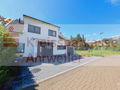 Familienidylle trifft Stadtkomfort - moderne Doppelhaushälfte in ruhiger, zentraler Wohnlage