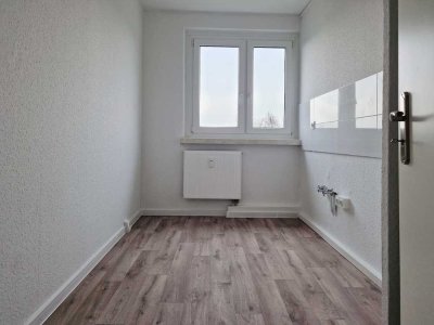 Zentral gelegene Wohnung mit viel Grün, Küche und Bad mit Fenster! "Ab Mai Verfügbar"