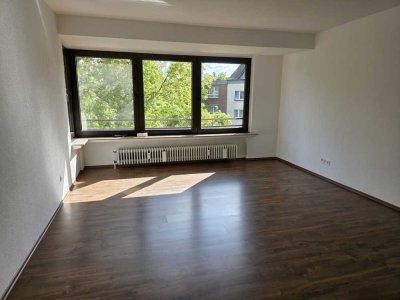Lichtdurchflutete Wohnung in guter Lage Jubiläumshain