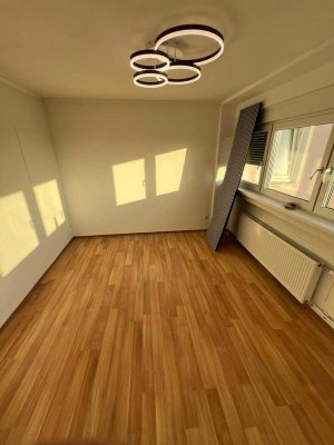 Modernisierte 2-Zimmer-Wohnung mit Skyline Blick