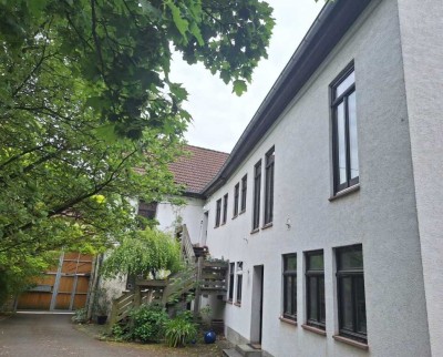 Exklusive Altbauwohnung mit Fachwerk in ruhiger Hofreite - von privat