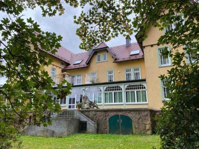 Herrenhaus Villa Waldenfels. Edles Ambiente mitten im "Nationalen Geopark Thüringen - Inselsberg