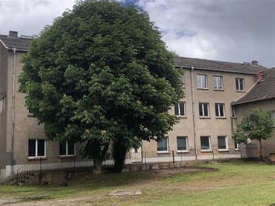 Modernisierte Erdgeschoßwohnung in kleiner Wohneinheit
