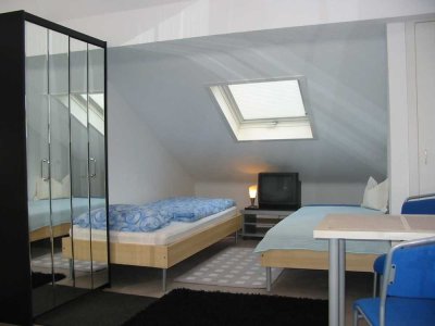 1 Zi Appt. provisionsfrei: Singles/ Wochenendheimfahrer / Studenten