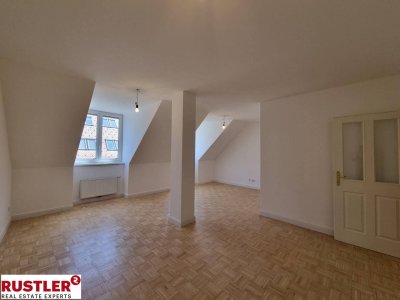 Moderne Stadtwohnung mit EIGENEM GARTEN !