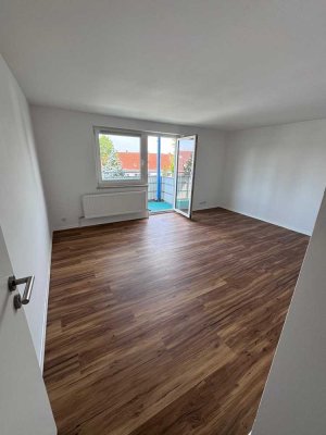 Helle, schön geschnittene 3 Zimmerwohnung mit Balkon
