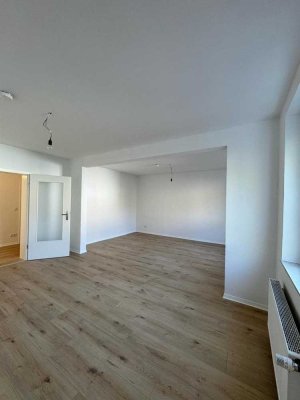 Kernsanierte großzügige 2 Zimmer Wohnung mit Gästetoilette sucht genau SIE