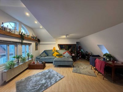 3-Zimmerwohnung mit Flair, Dachterrasse, City-Usingen