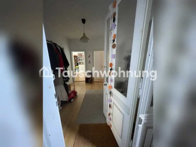 Tauschwohnung: Tolle Altbauwohnung mit Balkon und Zugang zum Garten