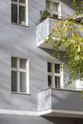 Attraktive Investition im Prenzlauer Berg – Großzügige 2-Zimmer-Altbauwohnung mit Balkon!