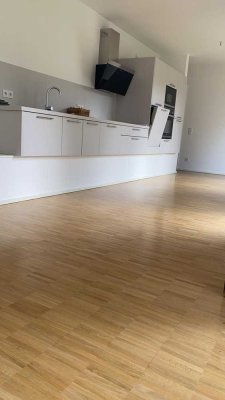 Luxuriöse 70 m² Wohnung mit Garten und Terrasse in Essen-Südviertel