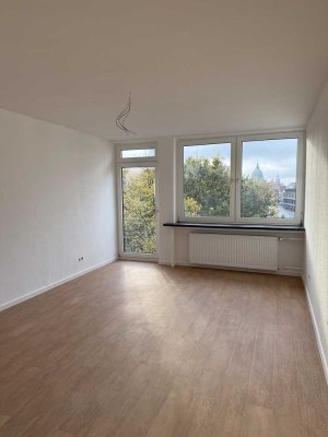 Blick über die Altstadt: Frisch sanierte 3-Zimmer Wohnung im 4. OG in Hannover-Mitte