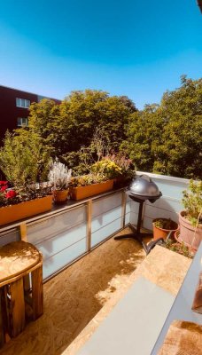 Helle ruhige 2-Zimmer-Wohnung inkl. Balkon im gediegenen Berlin Britz (Neukölln)