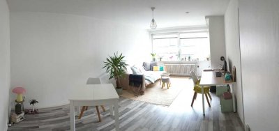schöne 2-Zimmer-Wohnung mit EBK & Balkon in der Innenstadt