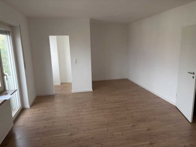 Neu renovierte 1,5-Zimmer-Wohnung in Schweinfurt mit TG Stellplatz