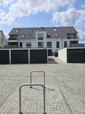 Neubau: Exklusive 2,5-Zimmer Maisonette-Wohnung mit Loggia