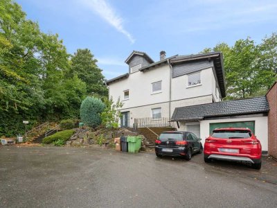 Freistehendes Einfamilienhaus mit Doppelgarage, Aufzug und großem Komfort in Wipperfürth