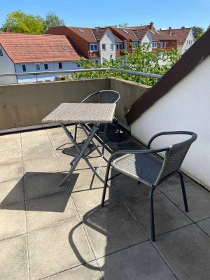Hochwertig möblierte 2-Zimmer-Wohnung mit sonniger Dachterrasse & Stellplatz in Göttingen-Weende