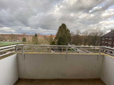 Schnuckelige 2. Zimmerwohnung mit Wohnküche, Holzdielen und Balkon
