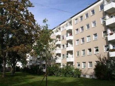 4 Zi.-Wohnung mit Balkon und Loggia