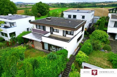Gepflegtes freistehendes Einfamilienhaus mit Einliegerwohnung, Sauna und Garten in Leutenbach
