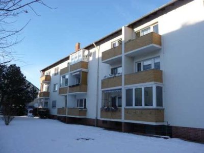 GUT GESCHNITTENE NETTE UND GEPFLEGTE 2 ZIMMER ETW MIT BALKON