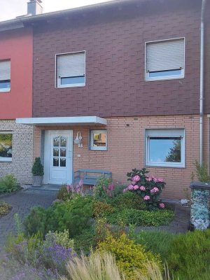 Schönes 5-Zimmer-Reihenhaus in Frechen Bachem