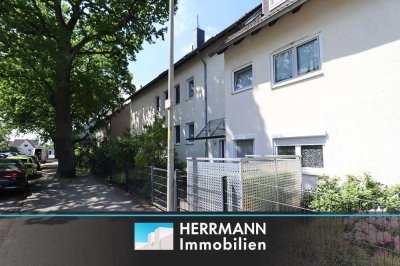 Charmante Dachgeschosswohnung mit Balkon, Garage und zusätzlicher Nutzfläche