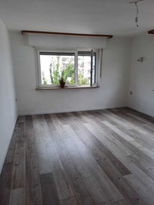#3 Zimmer #Balkon #hell&gemütlich #WG-geeignet #Innenstadt #zentral