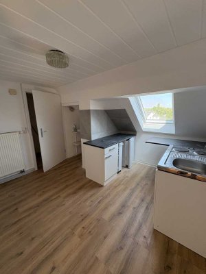 Sanierte Dachgeschosswohnung mit allem Komfort