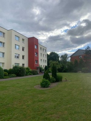 Helle 3-Zimmer-Wohnung mit Balkon in Neumünster