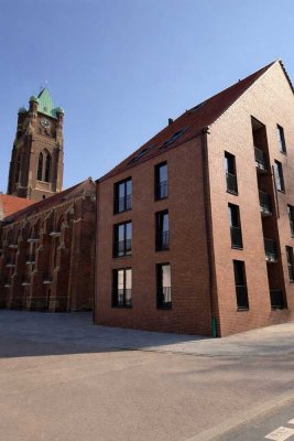 Wohnen mit Geschichte & Komfort: 3-Zimmer-Whg. mit 2 Balkonen in ehemaliger Kirche!