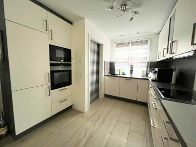 Neuwertige Erdgeschosswohnung mit Garten – Bezugsfrei ab 08/2026