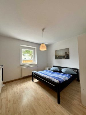 Einladende 3-Zimmer-Erdgeschosswohnung mit Garten in Augsburg-Bärenkeller!