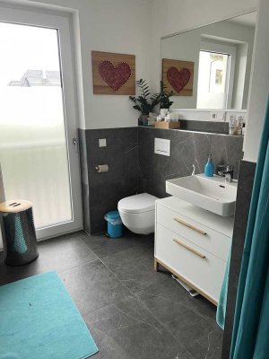 Exklusive 3-Zimmer-Wohnung in Petersberg