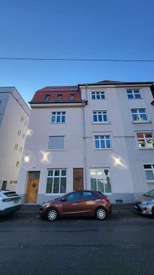 Großzügiges Mehrfamilienhaus aus der Gründerzeit mit 5 Wohnungen in Ulm-Weststadt