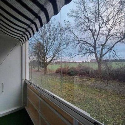 Auf dem Balkon frühstücken...