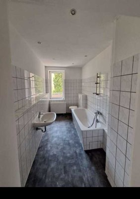 Freundliche 2-Zimmer-Wohnung mit Balkon und EBK in Leipzig